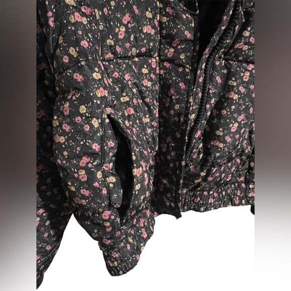 Aeropostale Floral Heavyweight Puffer Jacket - Picture 4 of 10